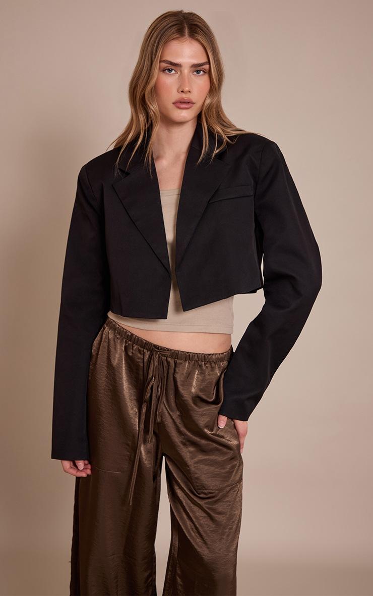 Pretty Little Thing Black Cropped Tailored Blazer