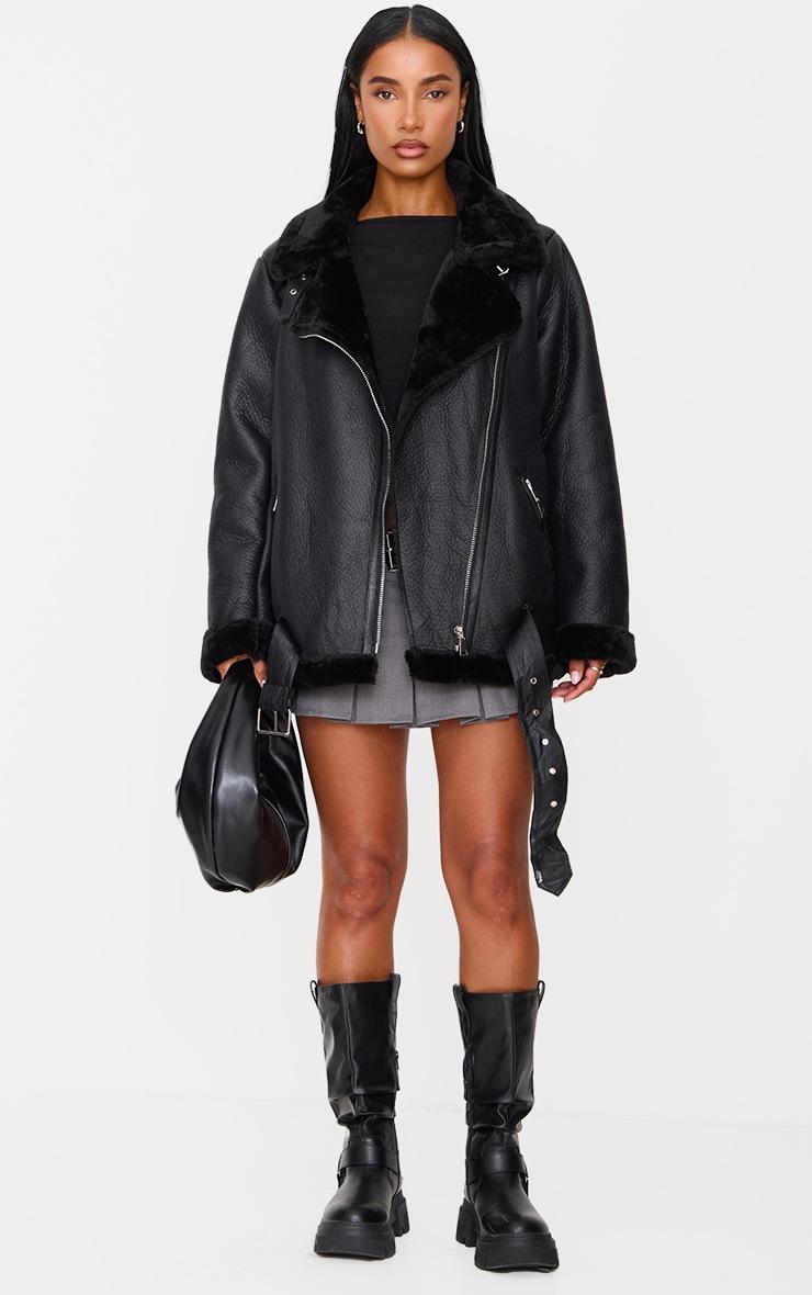 Pretty Little Thing Black Oversized PU Aviator