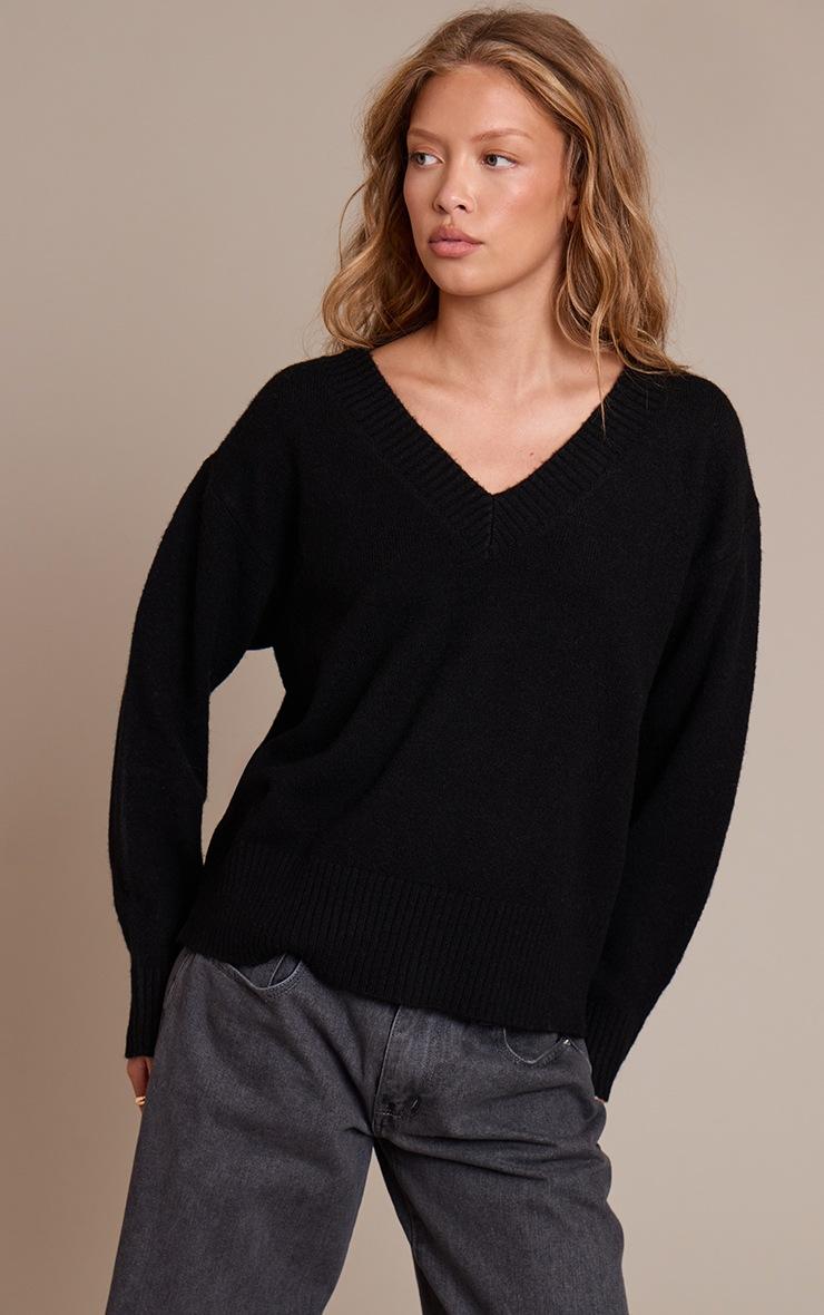 Pretty Little Thing Black V Neck Knitted Sweater
