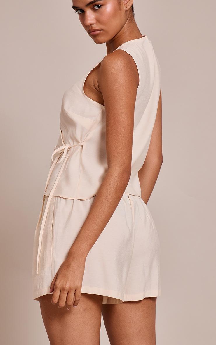 Pretty Little Thing Cream Woven Pleated Shorts