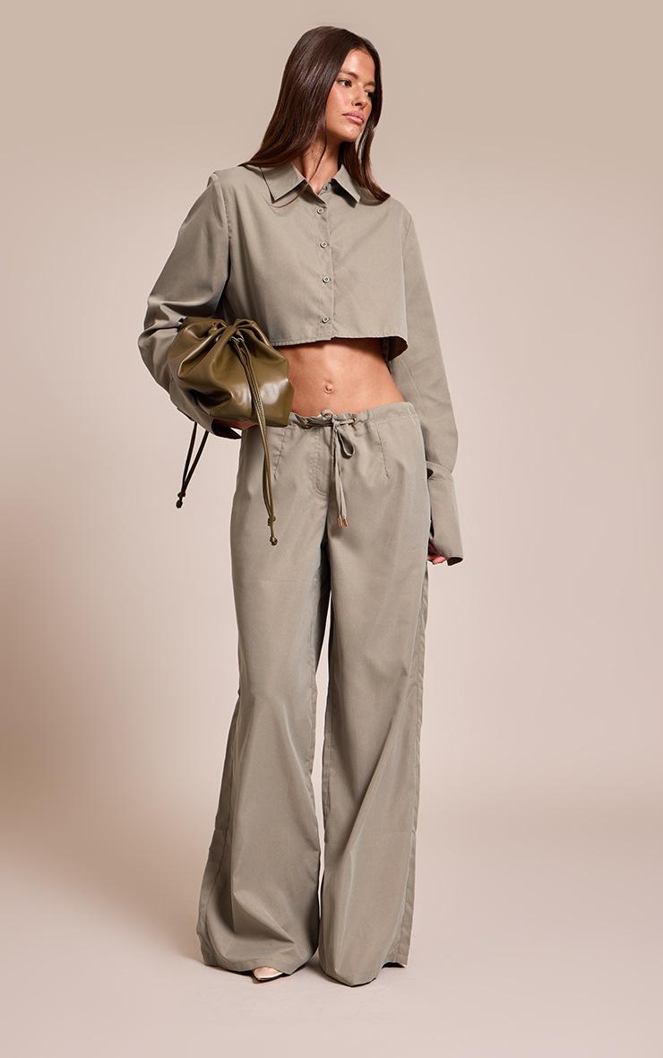 Pretty Little Thing Dark Khaki Cropped Shirt