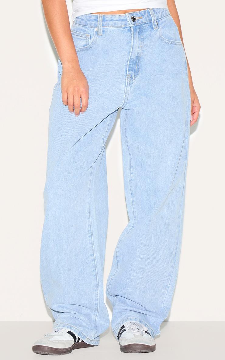 Pretty Little Thing PRETTYLITTLETHING Petite Light Blue Wash High Waist Boyfriend Jean