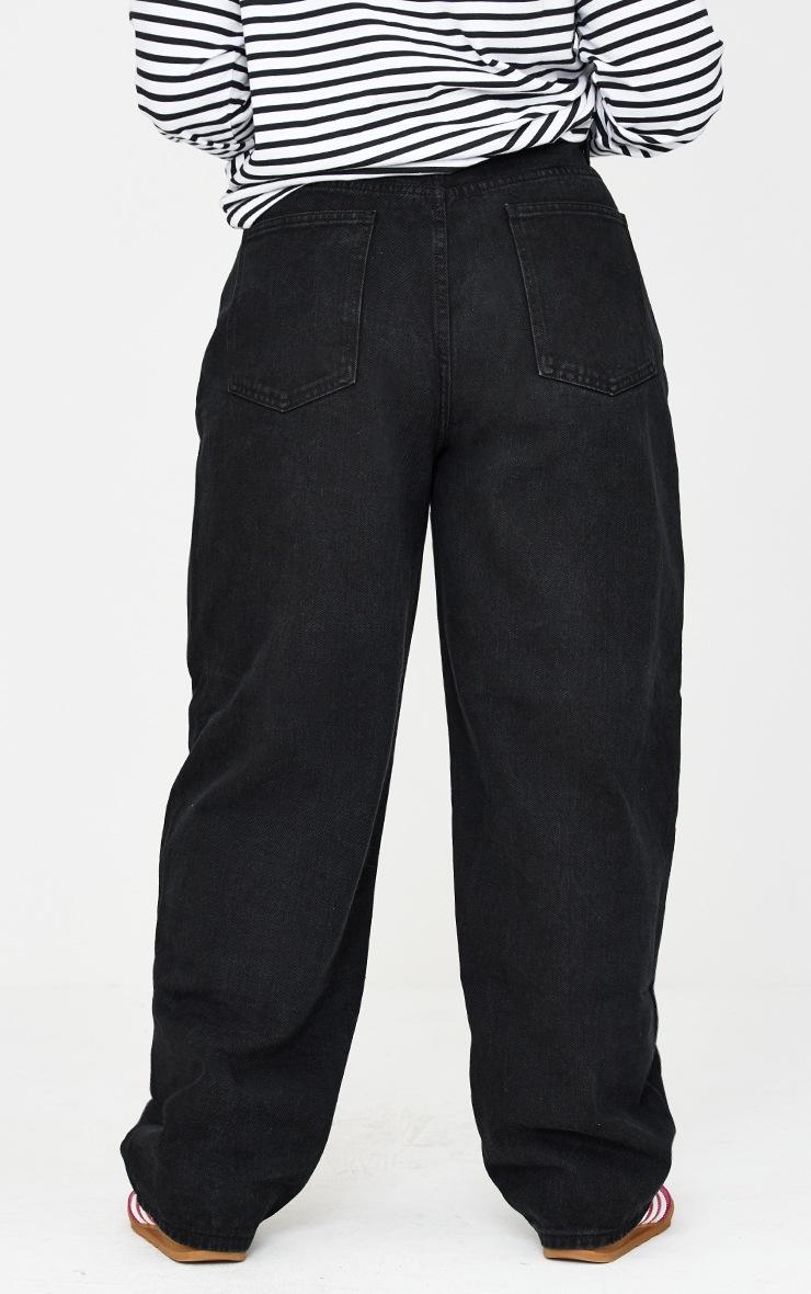 Pretty Little Thing PRETTYLITTLETHING Plus Washed Black Boyfriend Jeans