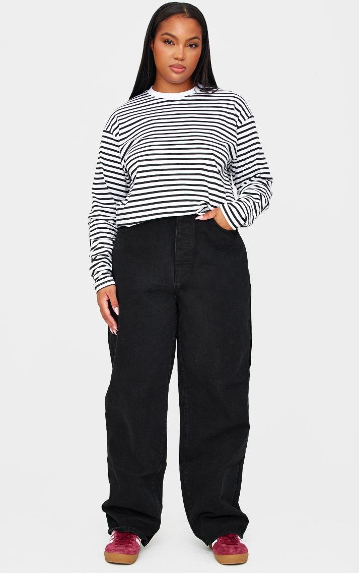 Pretty Little Thing PRETTYLITTLETHING Plus Washed Black Boyfriend Jeans