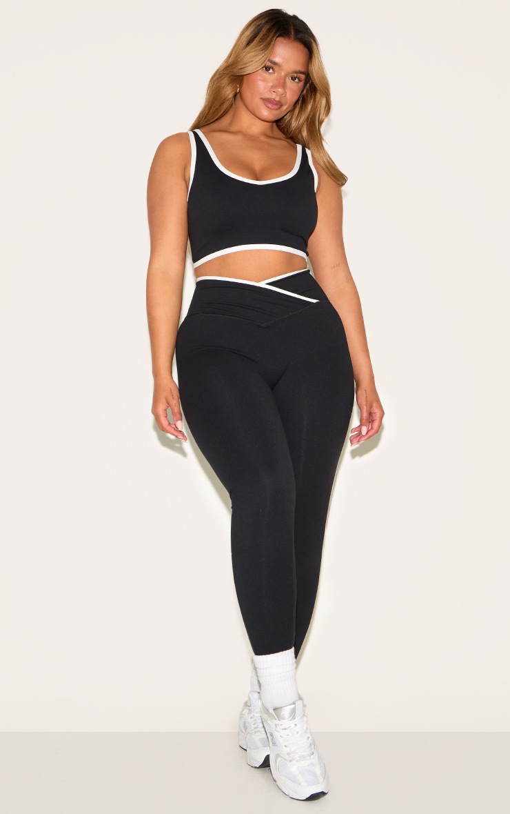 Pretty Little Thing Shape Black Active Contrast Binding Sports Bra