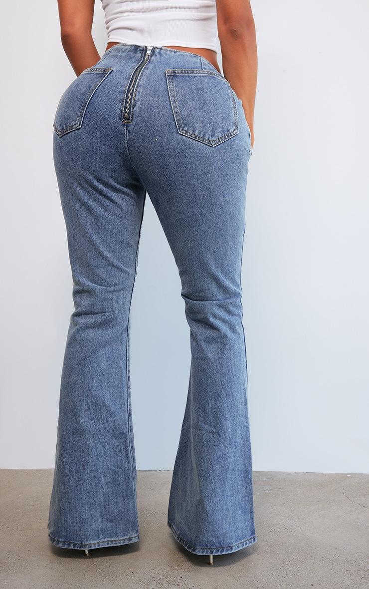 Pretty Little Thing Shape Blue Washed Denim Belted Flare Jeans
