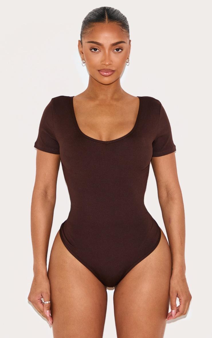 Pretty Little Thing Shape Chocolate Sculpted V Neck Short Sleeve Bodysuit