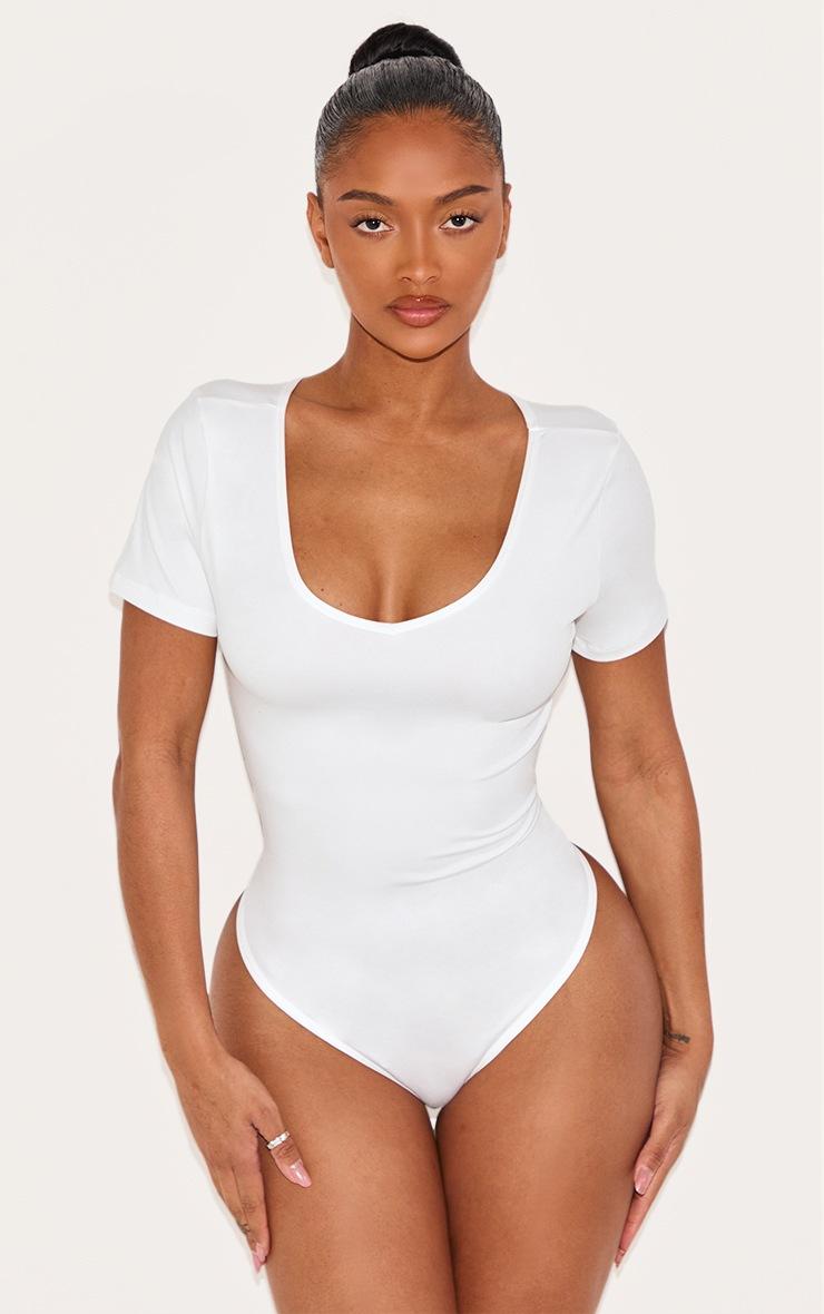 Pretty Little Thing Shape White Sculpted V Neck Short Sleeve Bodysuit