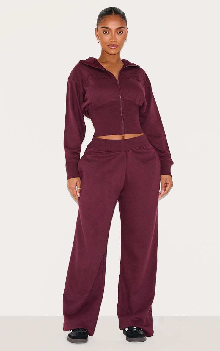 Pretty Little Thing Shape Wine Fitted Zip Up Sweatshirt