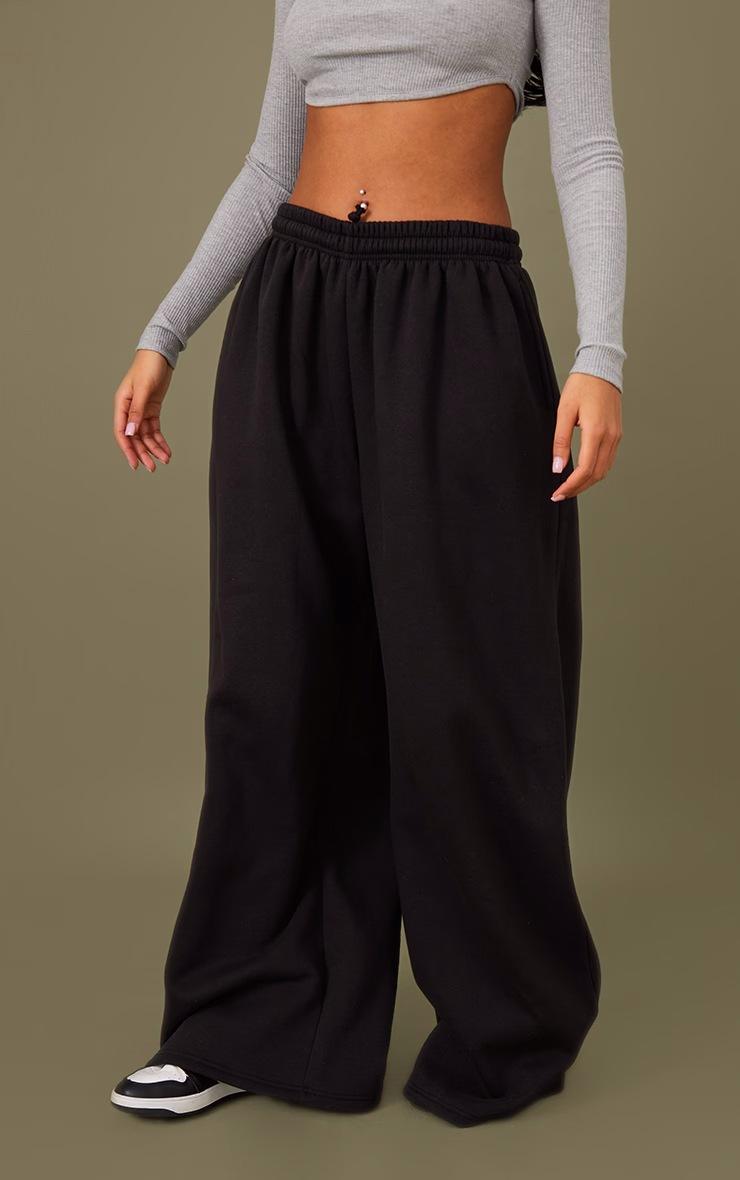 Pretty Little Thing Tall Black Extreme Wide Leg Sweatpants