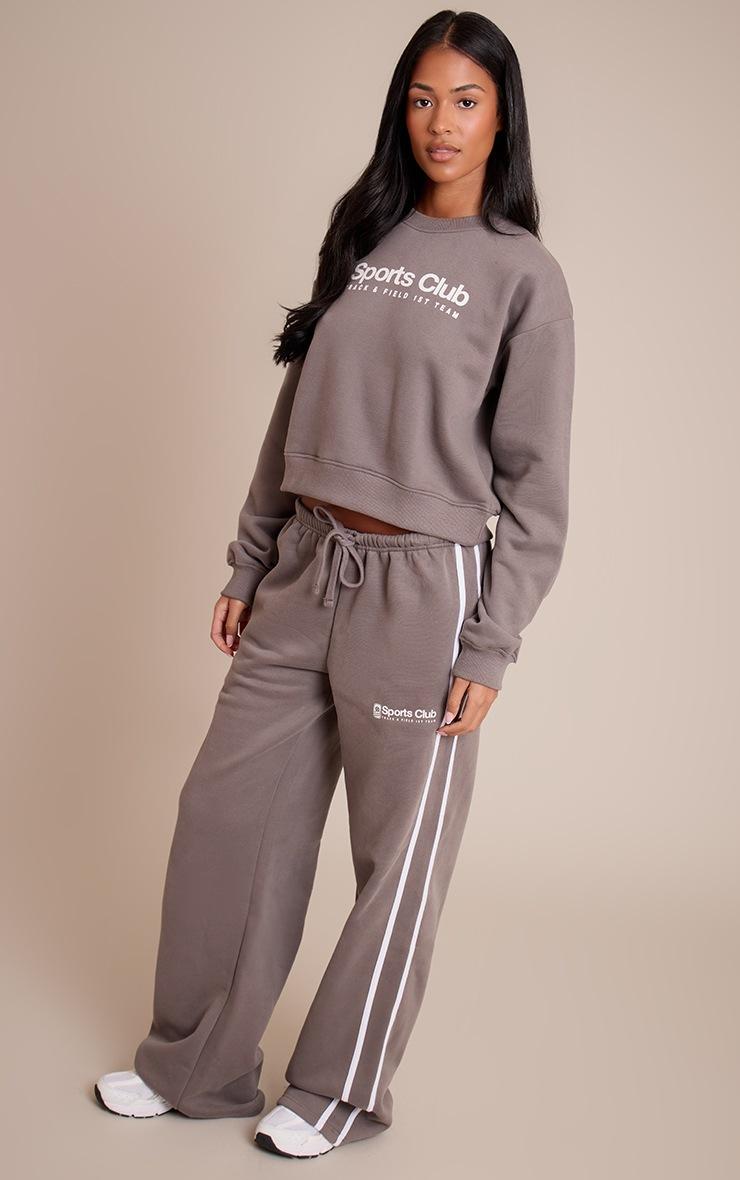 Pretty Little Thing Tall Charcoal Sports Club Print Cropped Sweatshirt