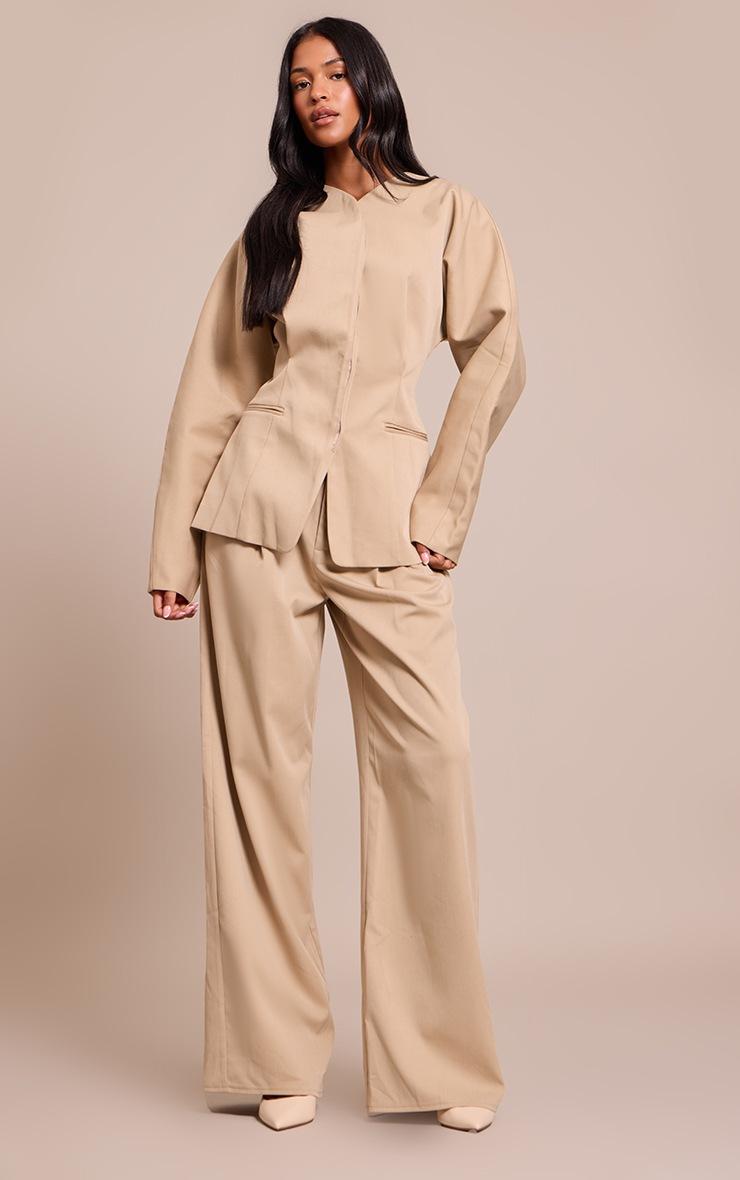 Pretty Little Thing Tall Sand Premium Woven Tailored Collarless Blazer