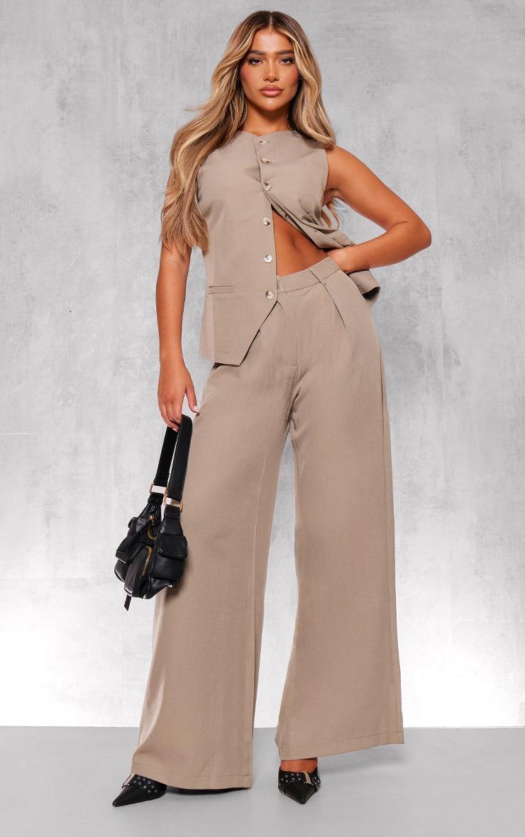 Pretty Little Thing Taupe Woven Tailored Wide Leg Pleated Pants