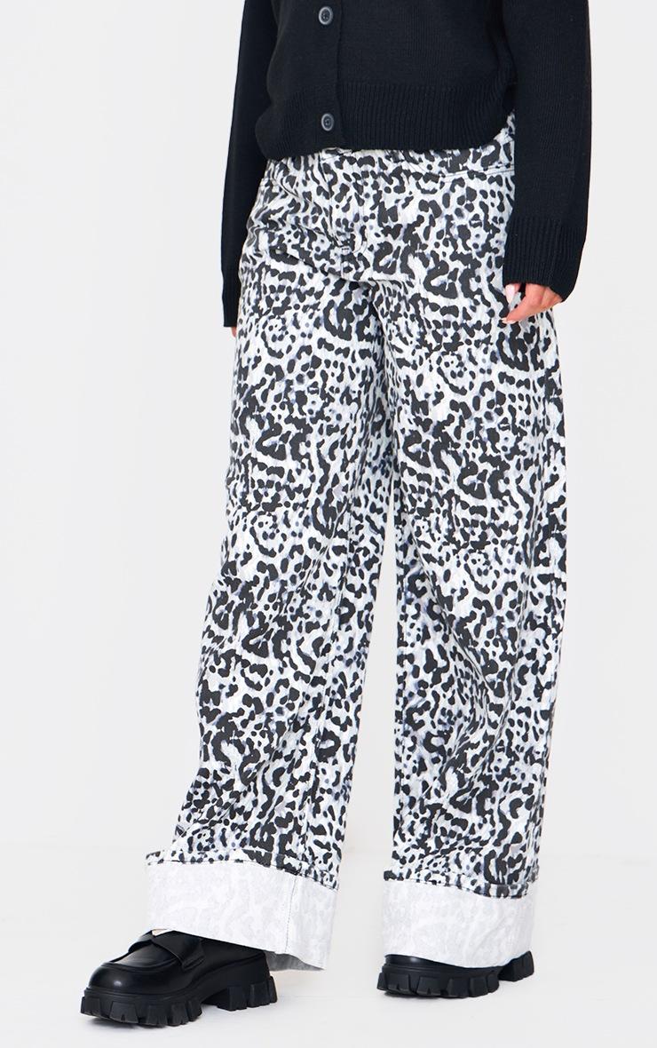 Pretty Little Thing White And Black Leopard Print Turn Up Hem Wide Leg Jeans