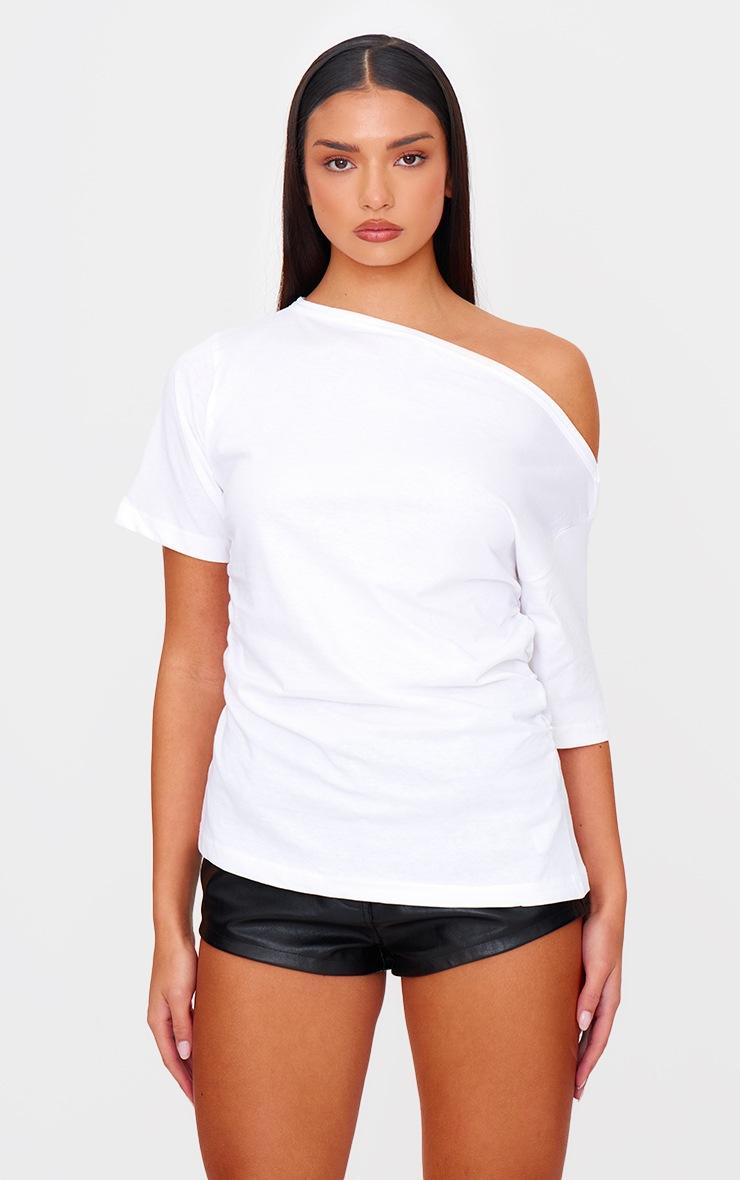 Pretty Little Thing White Asymmetric Ruched Side Detail T Shirt